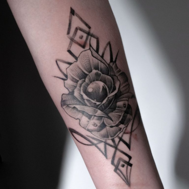 Фото 3 — Dudnikov Tattoo, тату салон у місті Київ