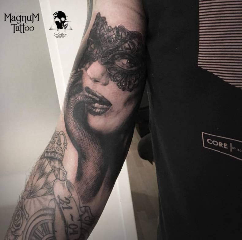 Фото 1 — Magnum Tattoo, тату салон у місті Київ