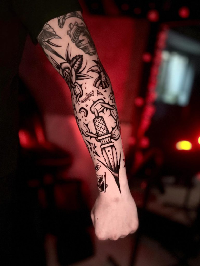 Фото 1 — TATTOO LAMARCH, тату салон у місті Львів