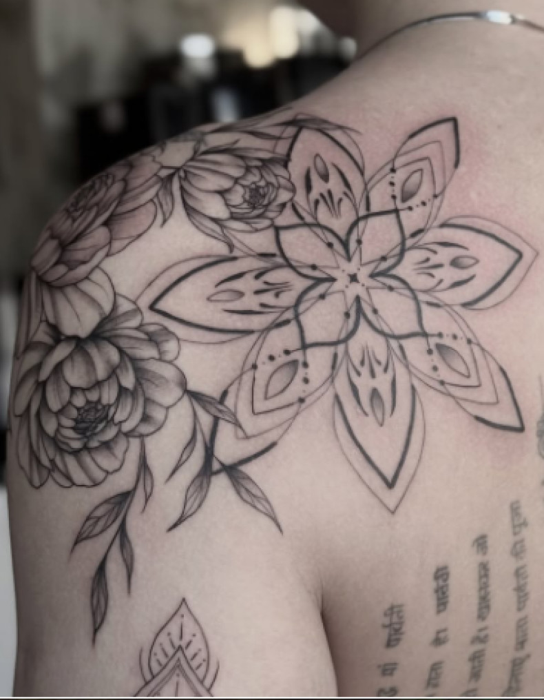 Фото салону 2 — TATTOO LAMARCH